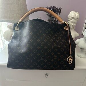 Louis Vuitton Artsy Black and Tan Shoulder Bag with Monogram
